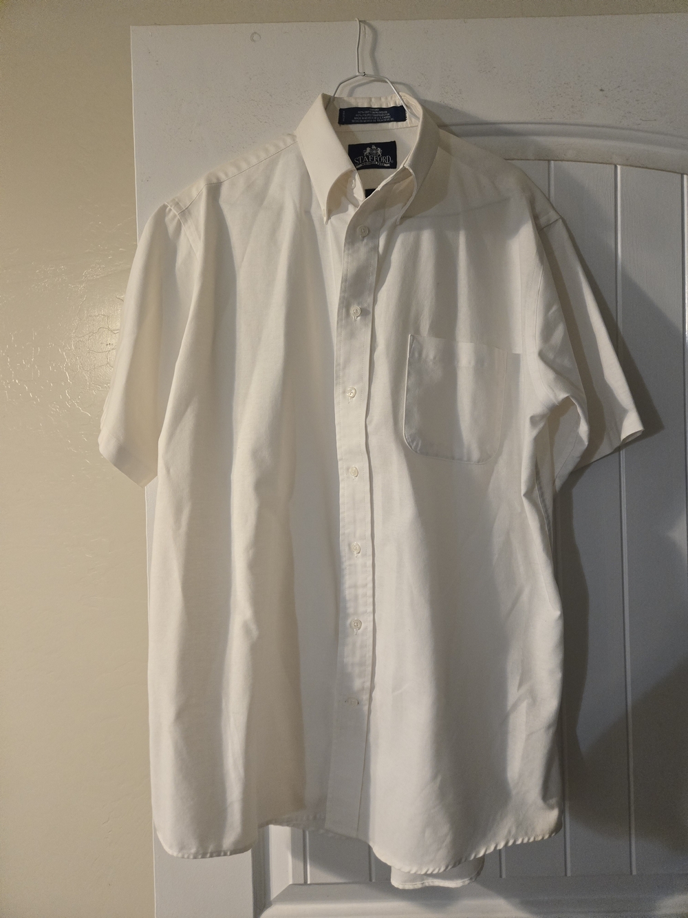 Stafford Short-Sleeve White Dress Shirt with Chest Pocket